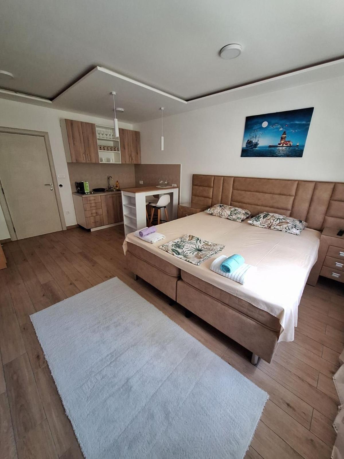Lena Apartment Lastva Grbaljska
